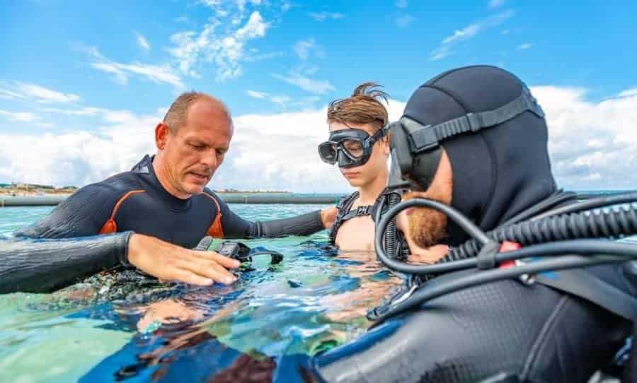 accredited diving course